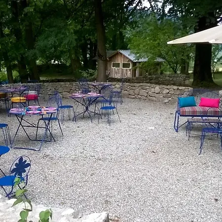 Holiday home Arthur Et Germaine Maisonnette A La Campagne Avec Un Grand Jardin